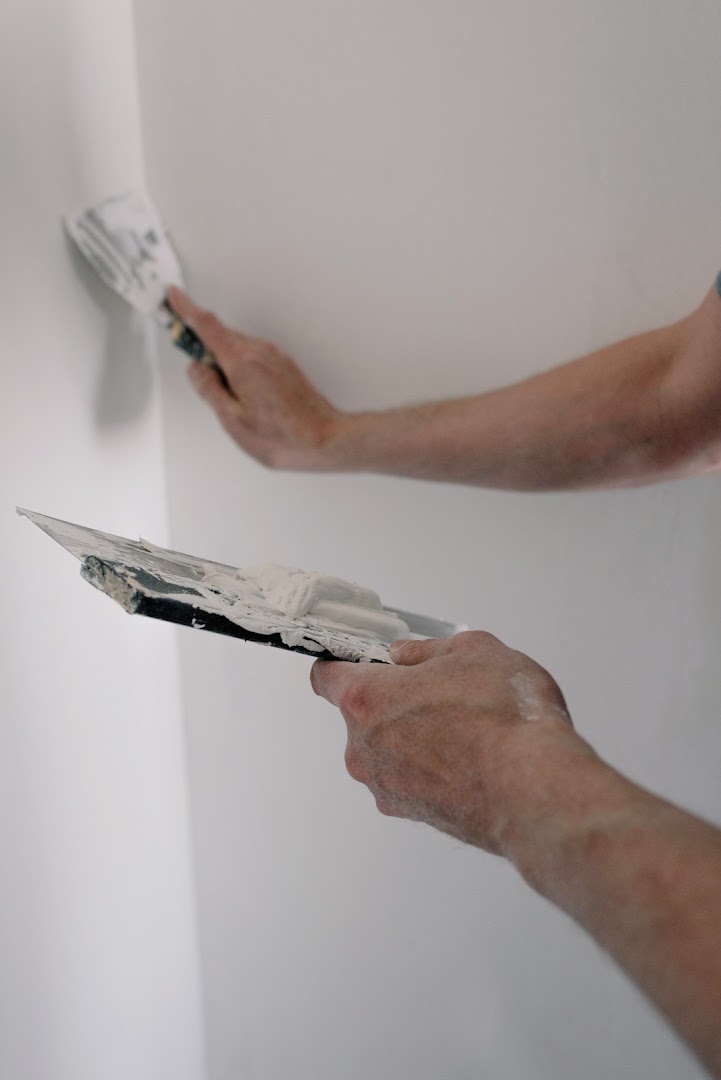 LEO Plastering & Decorating Services — Photos 1